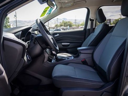 Used 2019 Ford Escape SE FWD image 6