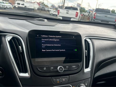 Used 2024 Chevrolet Malibu LT image 33