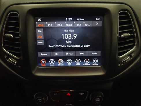 Used 2019 Jeep Compass Trailhawk AWD/4WD image 25