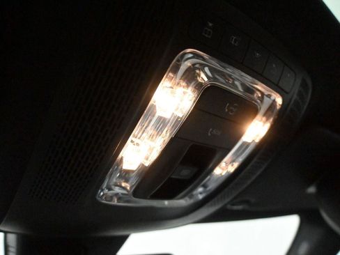 Used 2022 Mercedes-Benz A 220 4MATIC image 7