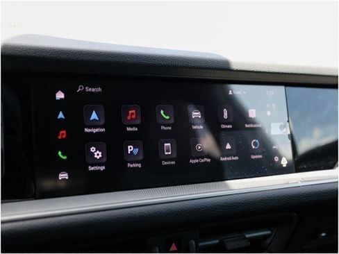 Certified 2025 Porsche Cayenne AWD/4WD image 18