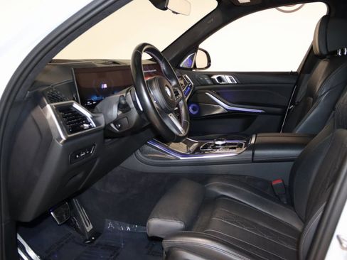 Used 2024 BMW X7 M60i image 35