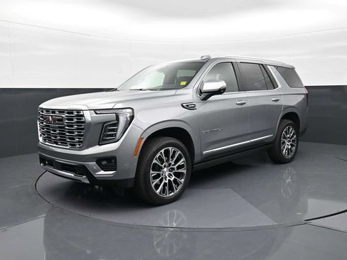 Used 2025 GMC Yukon Denali w/ Denali Reserve Package AWD/4WD image 1