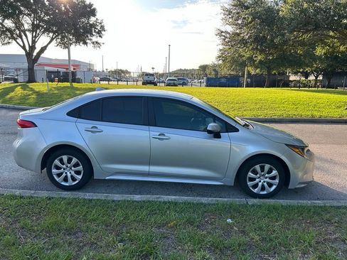 Used 2025 Toyota Corolla LE w/ Convenience Package FWD image 7