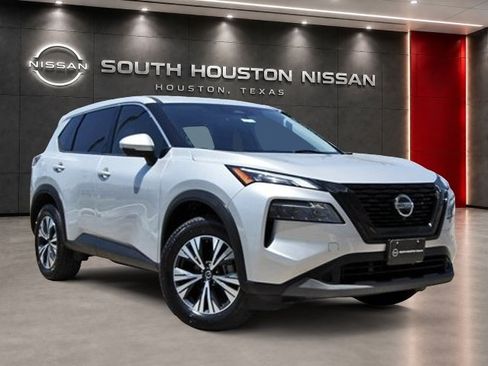 Used 2021 Nissan Rogue SV FWD image 1