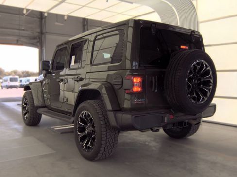 Used 2021 Jeep Wrangler Unlimited Sahara w/ Cold Weather Group AWD/4WD image 3