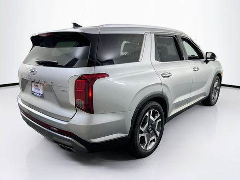 Used 2023 Hyundai Palisade Limited AWD/4WD image 5