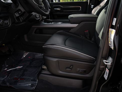 New 2026 RAM 2500 Laramie w/ Night Edition AWD/4WD image 30