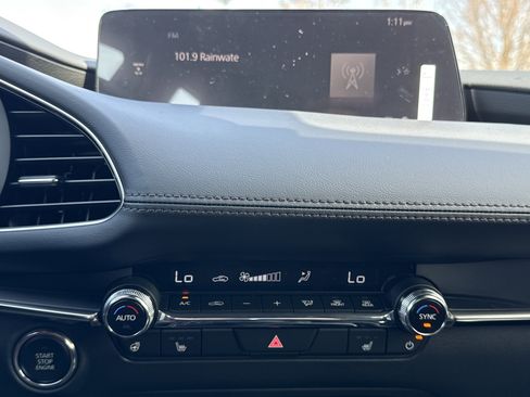 New 2026 MAZDA MAZDA3 Hatchback w/Premium Plus Pkg image 17