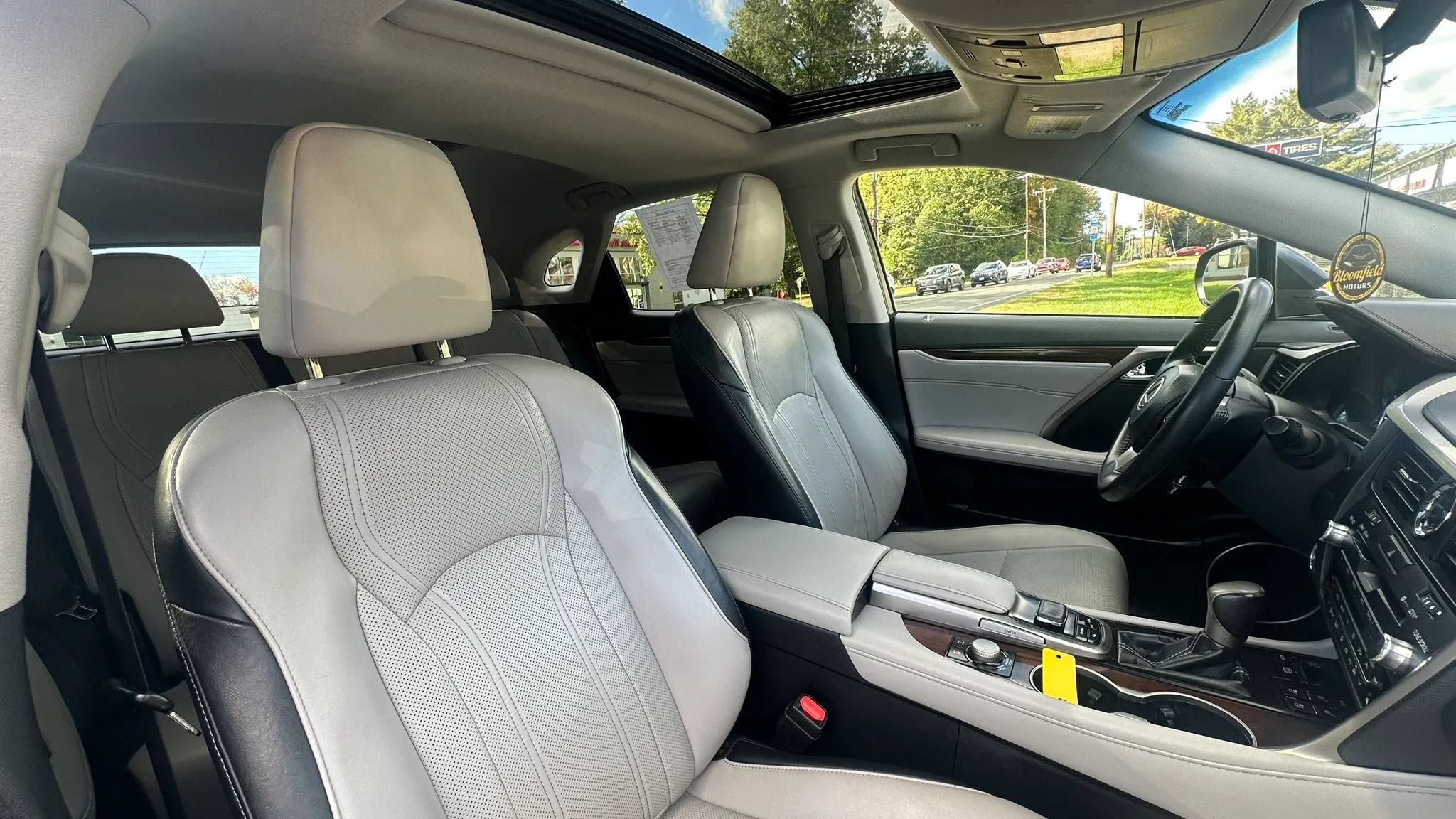 Used 2017 Lexus RX 350 AWD w/ Premium Package image 39