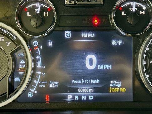 Used 2018 RAM 1500 Rebel w/ Luxury Group image 17