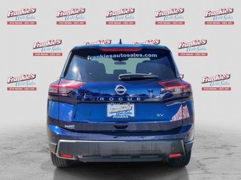 Used 2024 Nissan Rogue SV FWD image 4