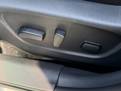 Used 2017 Nissan Rogue SL w/ SL Premium Package image 11