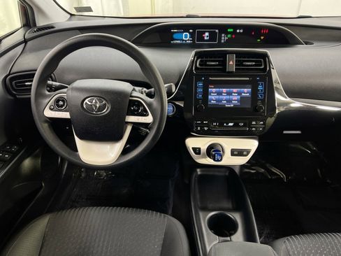 Used 2017 Toyota Prius Two image 27