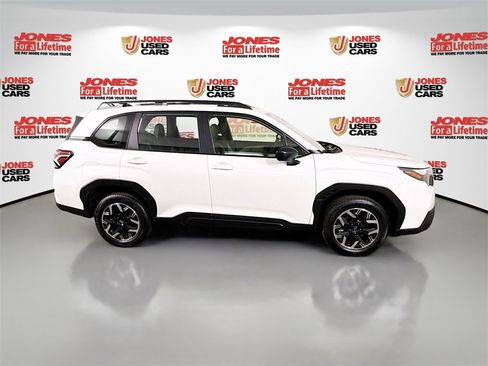 Certified 2025 Subaru Forester Base image 16