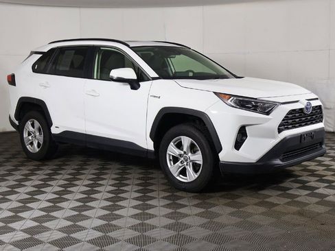 Used 2020 Toyota RAV4 XLE w/ Convenience Package image 44