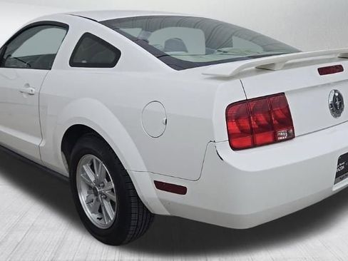 Used 2006 Ford Mustang Coupe image 6