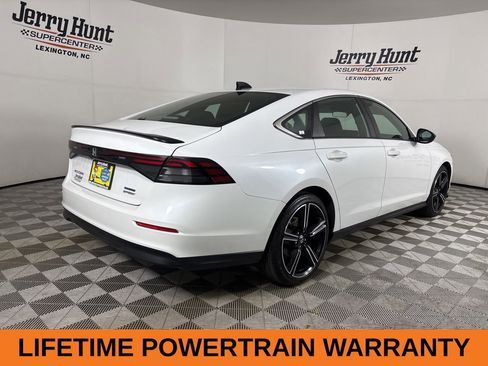 Used 2025 Honda Accord Sport image 5