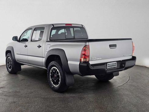 Used 2015 Toyota Tacoma PreRunner w/ Convenience Package RWD image 5