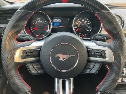 Used 2016 Ford Mustang GT Premium image 19