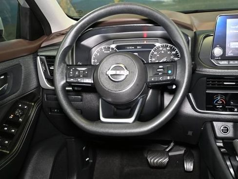 Used 2023 Nissan Rogue SV AWD/4WD image 57