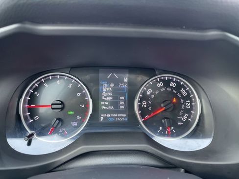 Certified 2022 Toyota RAV4 XLE w/ Convenience Package image 16