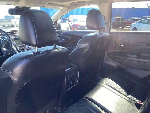 Used 2019 Nissan Murano S image 16