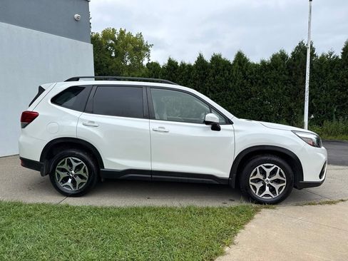 Used 2020 Subaru Forester Premium AWD/4WD image 2