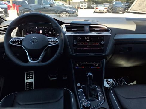 Used 2022 Volkswagen Tiguan SEL R-Line image 20