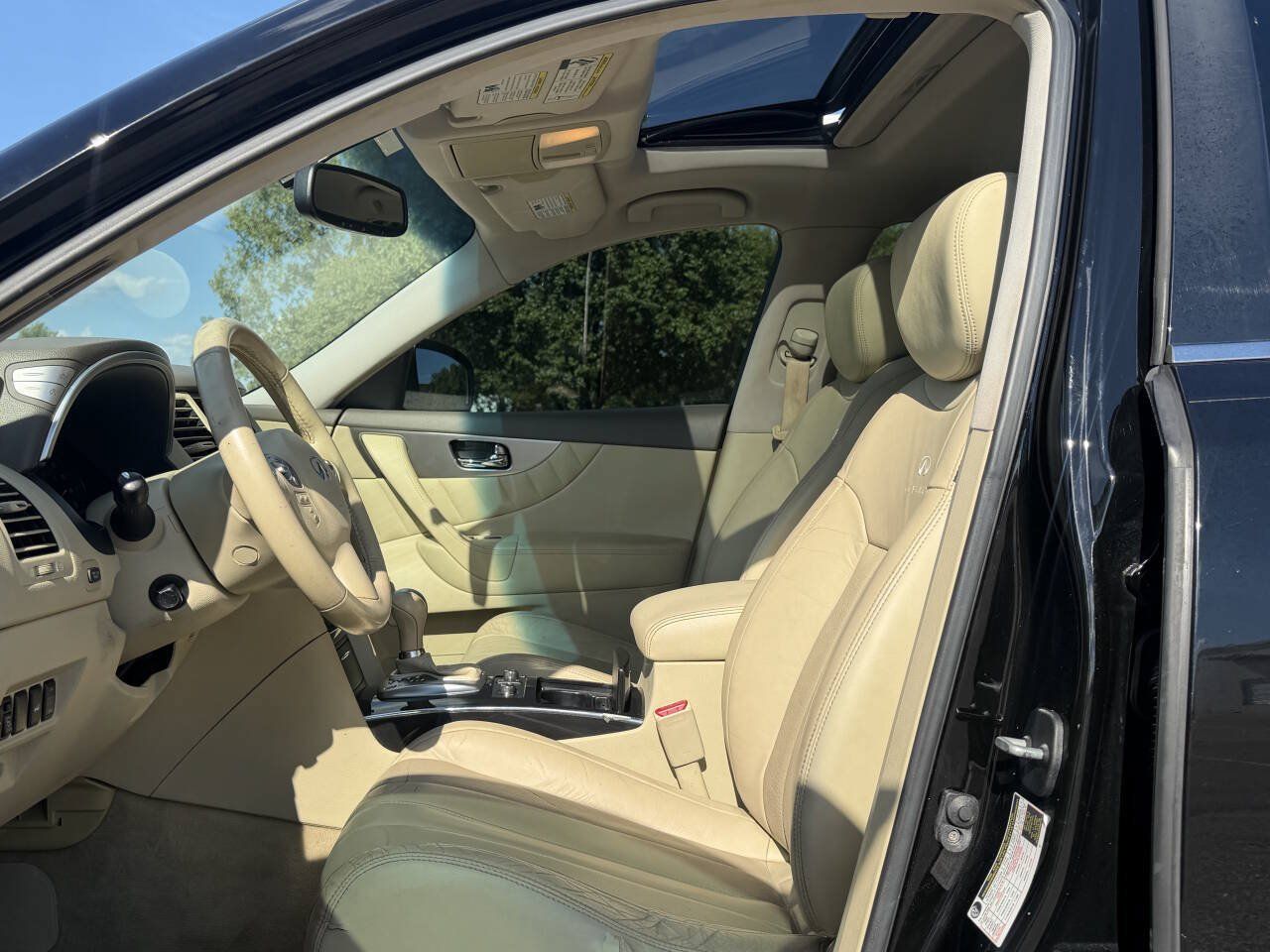 Used 2014 INFINITI QX70 2WD w/ Premium Package image 11