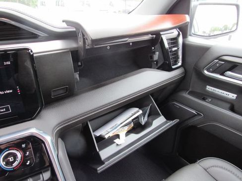 Used 2025 GMC Sierra 1500 Denali w/ Denali Reserve Package AWD/4WD image 26