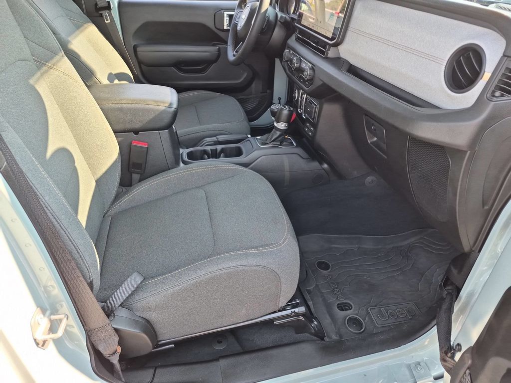 Certified 2024 Jeep Wrangler Unlimited Sport AWD/4WD image 28