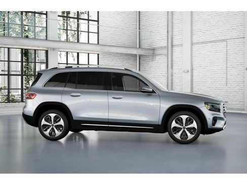 New 2025 Mercedes-Benz GLB 250 4MATIC image 15
