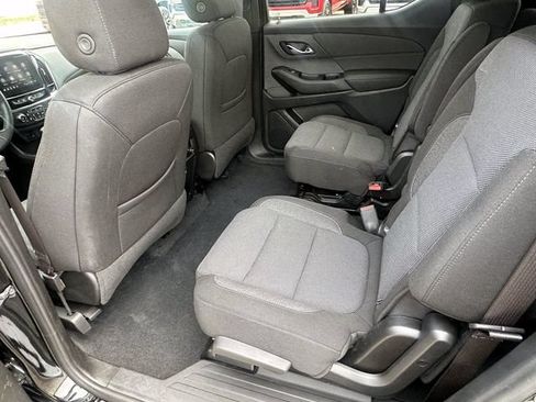 Certified 2023 Chevrolet Traverse LT FWD image 14