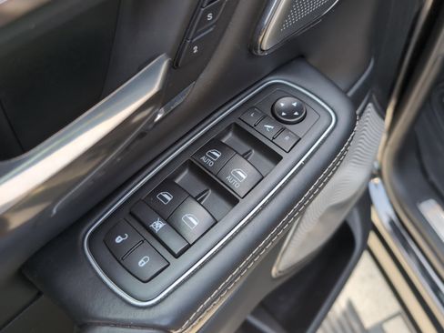 Used 2020 RAM 1500 Limited w/ Black Appearance Package image 15