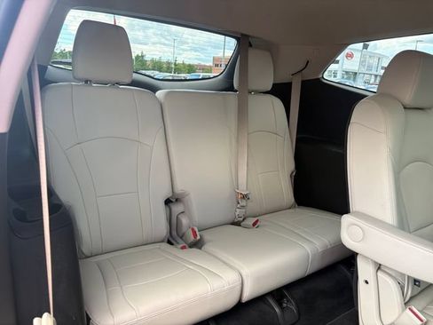 Used 2023 Buick Enclave Essence FWD image 16