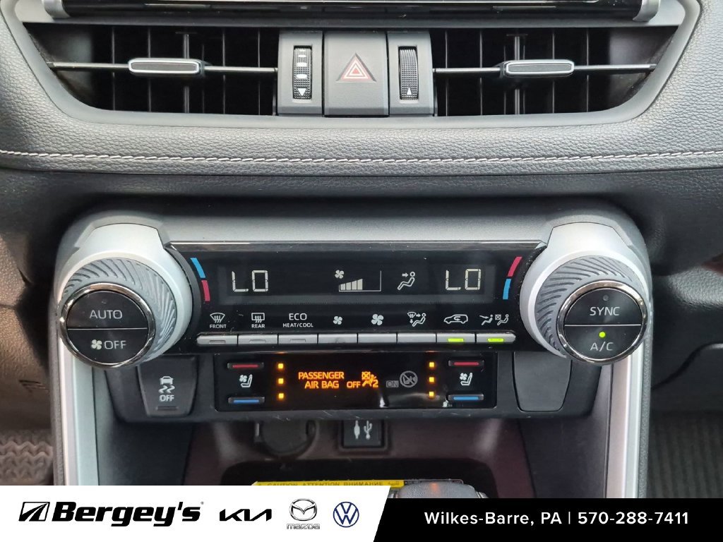 Used 2019 Toyota RAV4 Limited w/ Advanced Technology Package AWD/4WD image 20