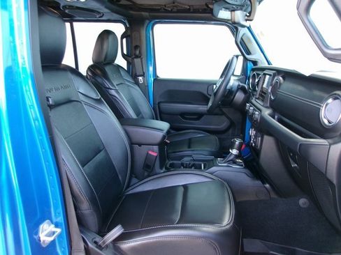 Used 2023 Jeep Gladiator Overland image 20