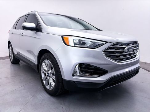 Used 2019 Ford Edge Titanium FWD image 10