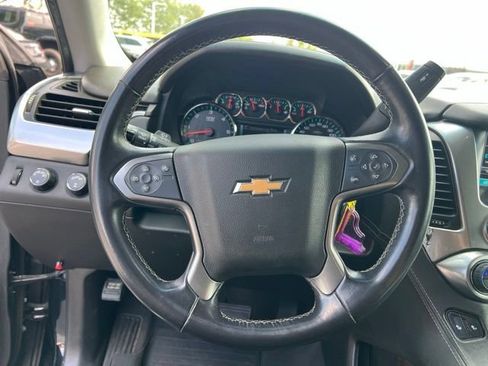 Used 2019 Chevrolet Suburban LT AWD/4WD image 14