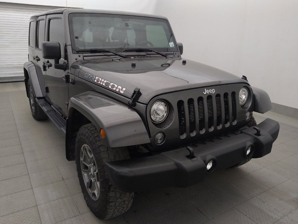 Used 2017 Jeep Wrangler Unlimited Rubicon w/ Connectivity Group AWD/4WD image 13