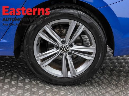 Used 2024 Volkswagen Jetta SE image 31