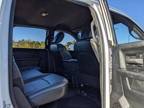 Used 2021 RAM 2500 Tradesman w/ Chrome Appearance Group image 37