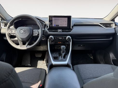 Used 2025 Toyota RAV4 XLE AWD/4WD image 15