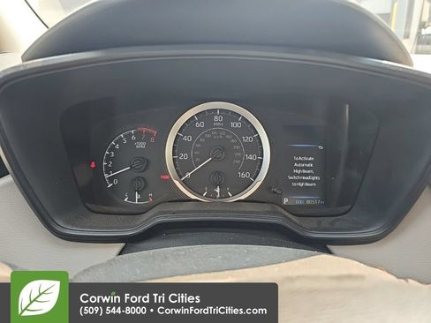 Used 2020 Toyota Corolla LE w/ Carpet Mat Package (TMS) FWD image 2