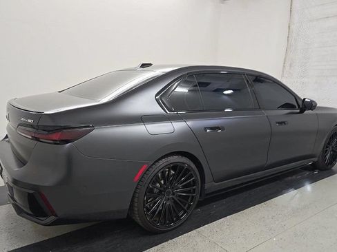 Used 2023 BMW i7 xDrive60 AWD/4WD image 2