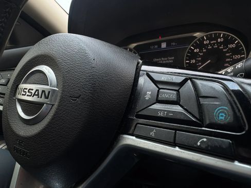Used 2019 Nissan Altima 2.5 SL FWD image 21