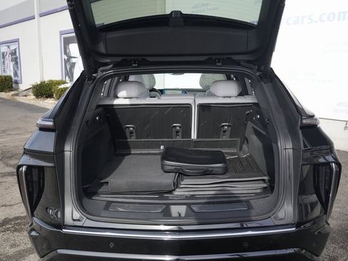 Used 2024 Cadillac Lyriq Luxury image 15