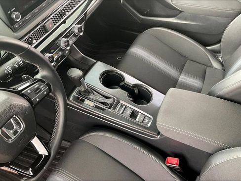 Certified 2025 Honda Civic Sport image 17