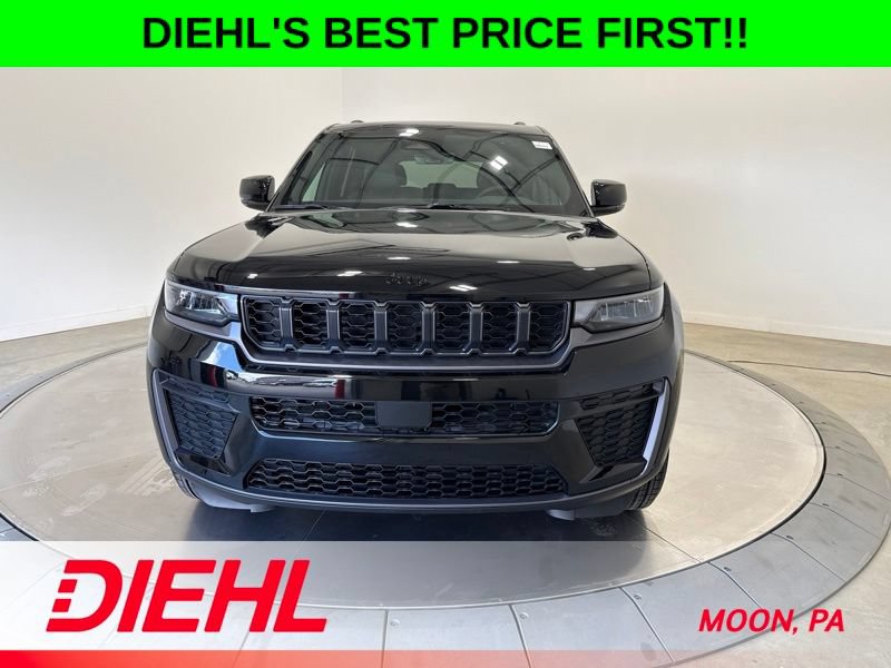 New 2026 Jeep Grand Cherokee Altitude AWD/4WD image 2